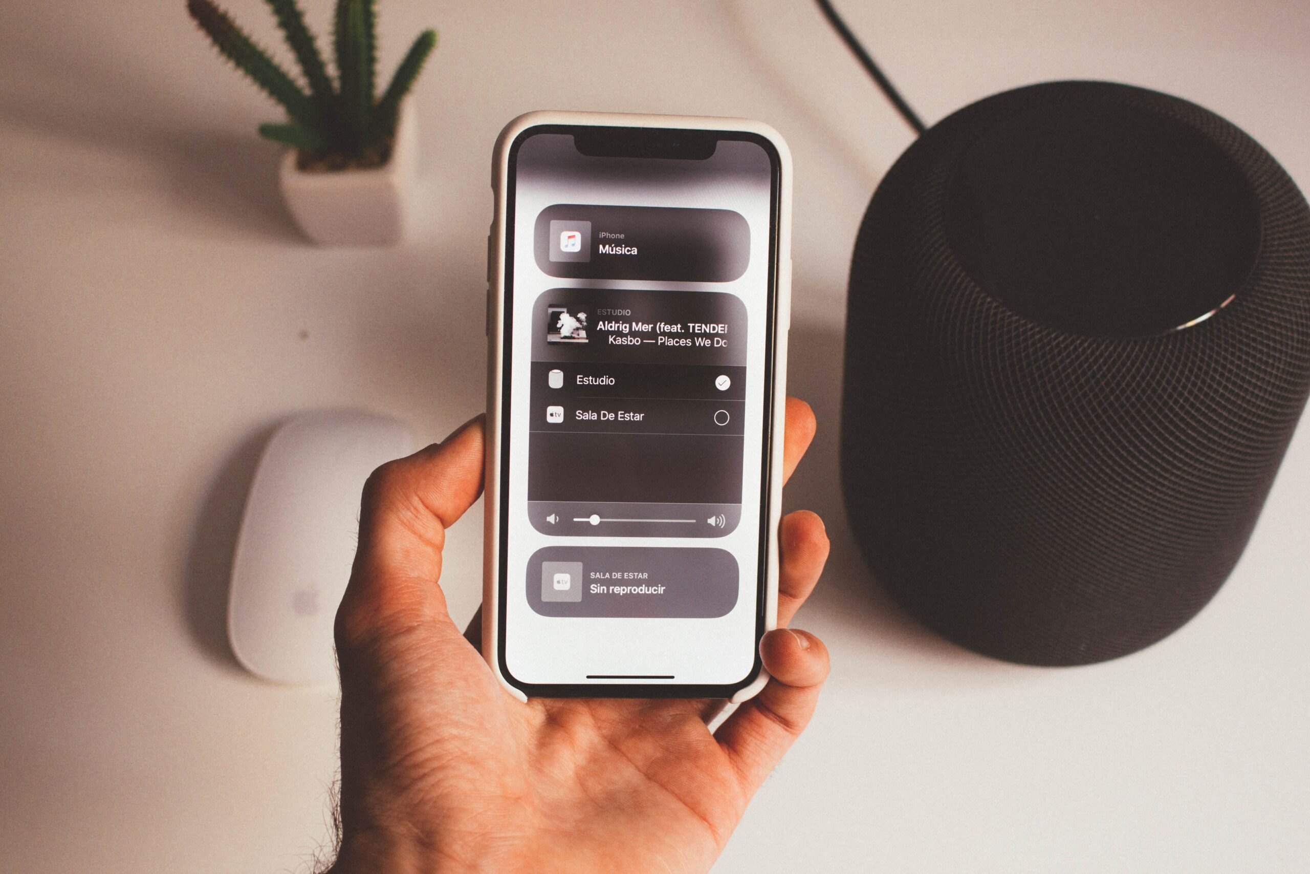 How to Play Podcasts on HomePod